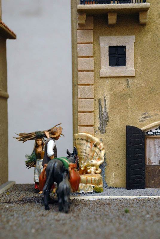 12. Der Bienen-Brunnen auf seinem alten Platz